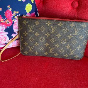 Louis Vuitton Neverfull Pochette